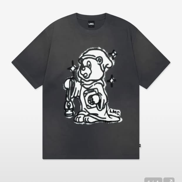 LMC 엘엠씨 BLEACHED SPRAYED BEAR TEE 차콜