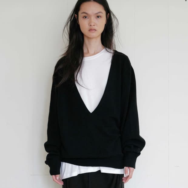 리포스 딥브넥 니트