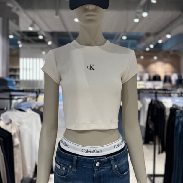 캘빈 CK 립 크롭 슬림핏 반팔 티셔츠