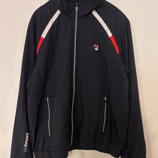 휠라 블랙 점퍼 100