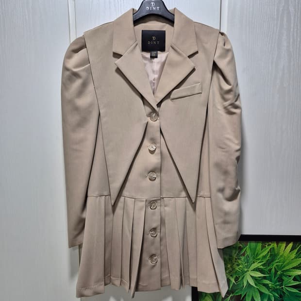 (타임세일)(새상품)DINT 딘트 플리츠 미디 원피스 자켓