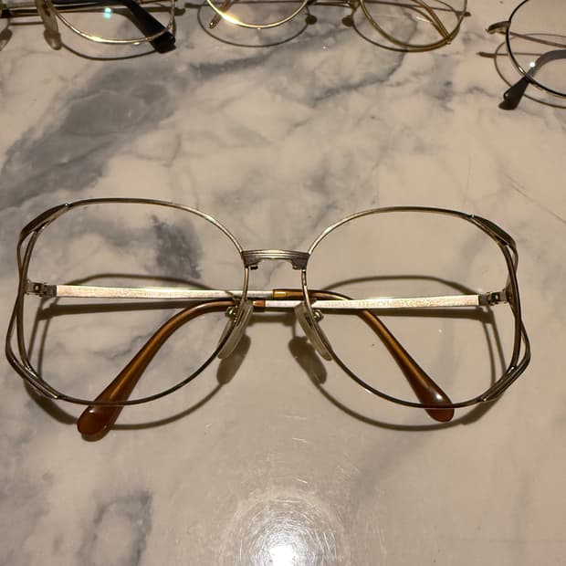 빈티지 금테 안경