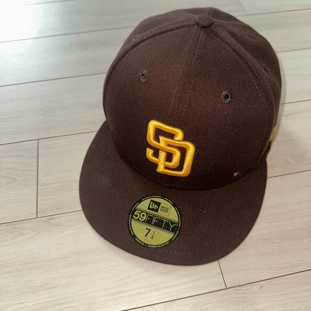 소희 뉴에라 59피프티 MLB 서울 시리즈 샌디에이고 파드리스 월넛