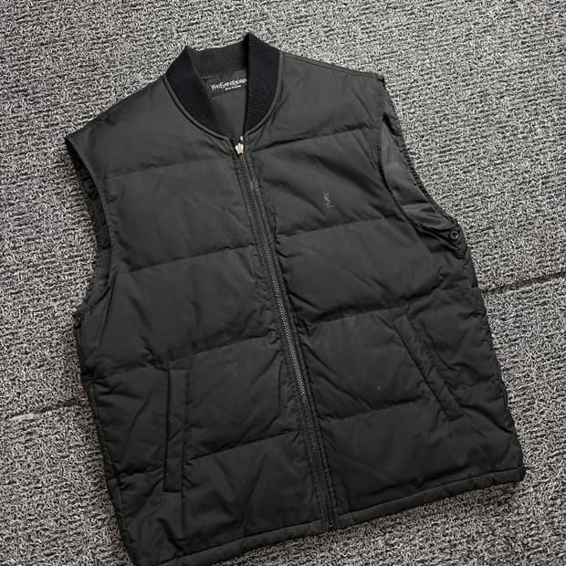 90s YSL입생로랑 자수로고 아카이브 미니멀 다운 베스트 2202