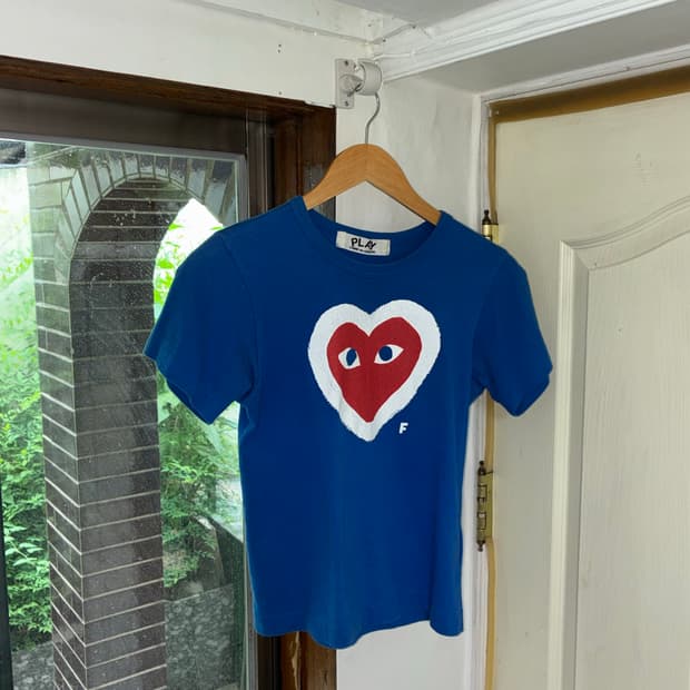 PLAY COMME des GARÇONS 반팔 티셔츠