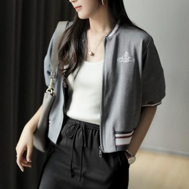 비비안웨스트우드 23 숏 슬리브 점퍼