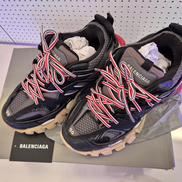 발렌시아가 트랙 39 블랙/레드 풀박