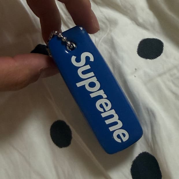 슈프림 키링