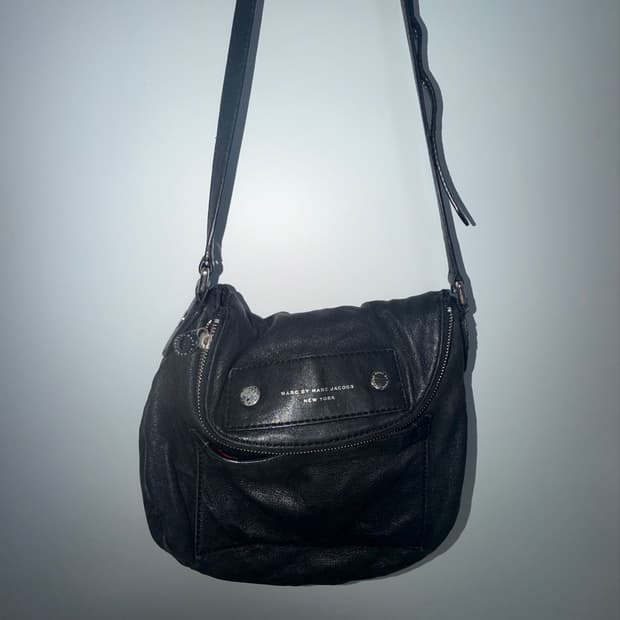 [Marc Jacobs] 마크제이콥스 미니 블랙 레더 크로스백