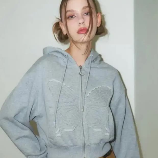 네스티팬시클럽 위즈 패치 크롭 후드 집업