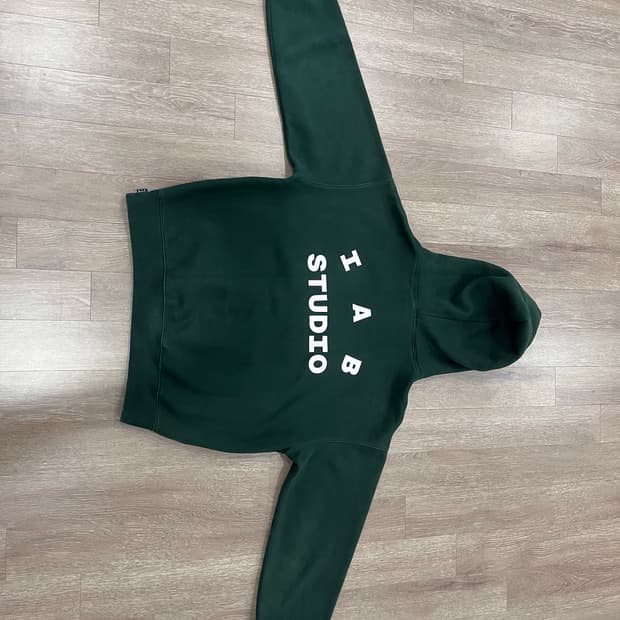 아이앱 스튜디오 후드티 딥그린