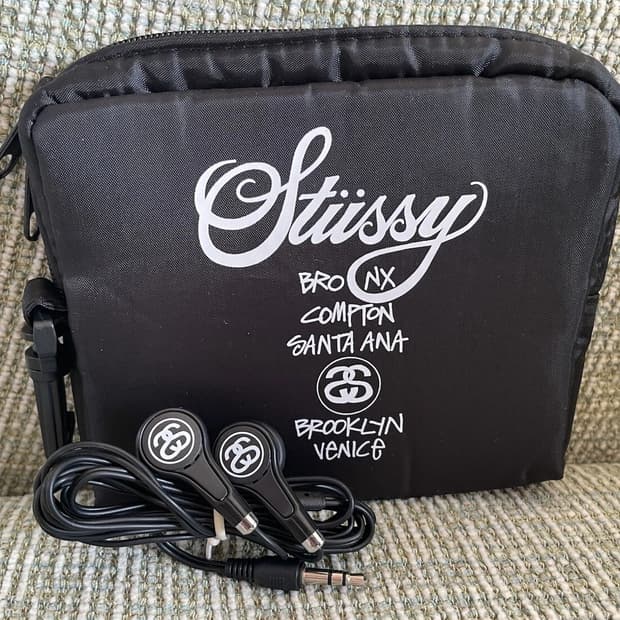 스투시 2012년 2월호 한정판 부록 미니 파우치 및 이어폰 세트