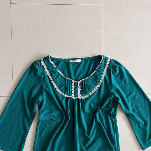 lace collar tee