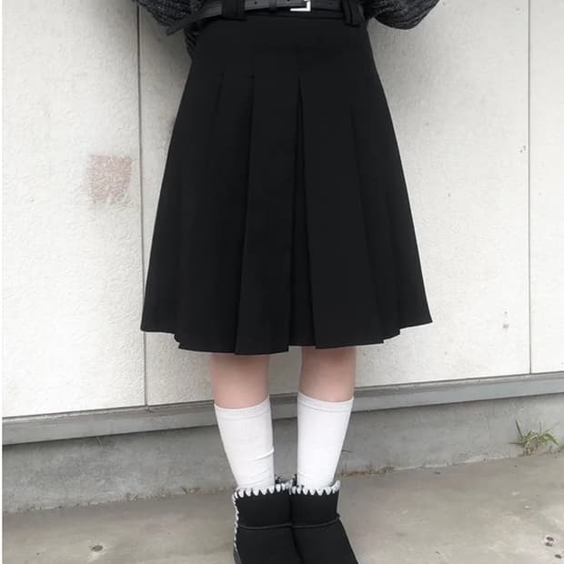 애니원모어 노티드 미디 플리츠 스커트