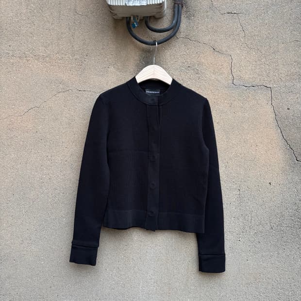 엠포리오 알마니 레이저 컷 가디건