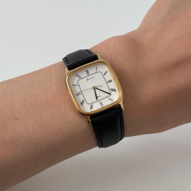 80s avenue roman index gold tank quartz