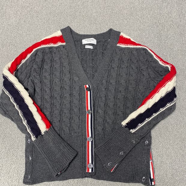 톰브라운 사이드로고 가디건(정품)