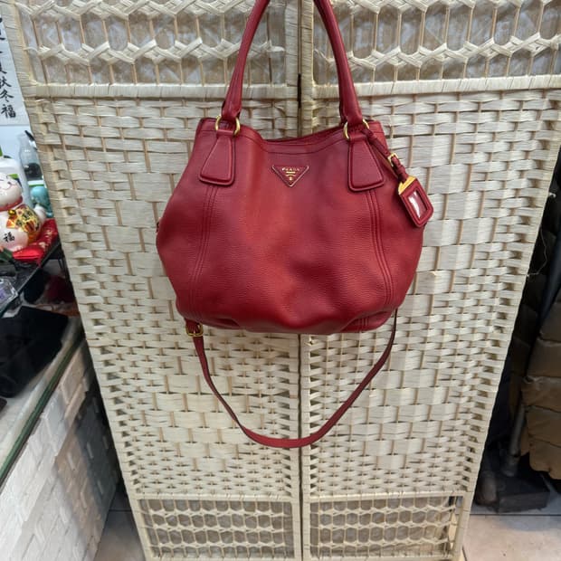 정품 프라다 비텔로 다이노 레더 2way백 팝니다