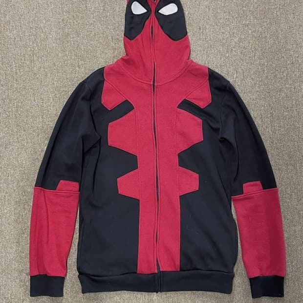 데드풀 후드집업 MARVEL•Deadpool Hooded zip-up