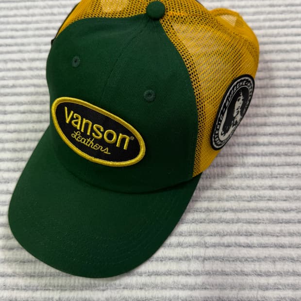 슈프림 히스테릭글래머