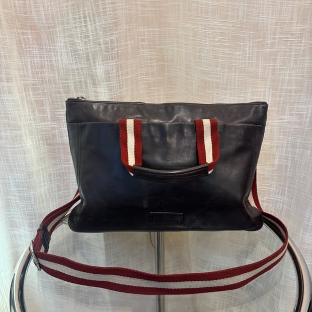 정품 발리 가죽 브리프케이스 서류가방     