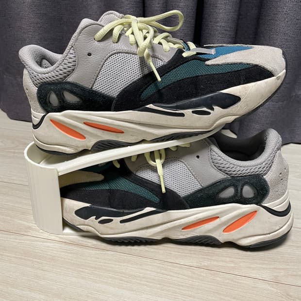 아디다스 이지부스트 700 웨이브러너 270