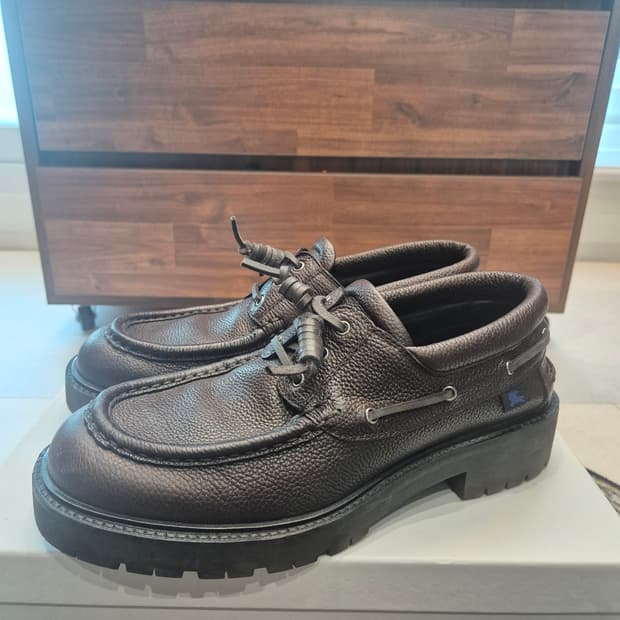 버버리 보트슈즈 브라운 42 사이즈