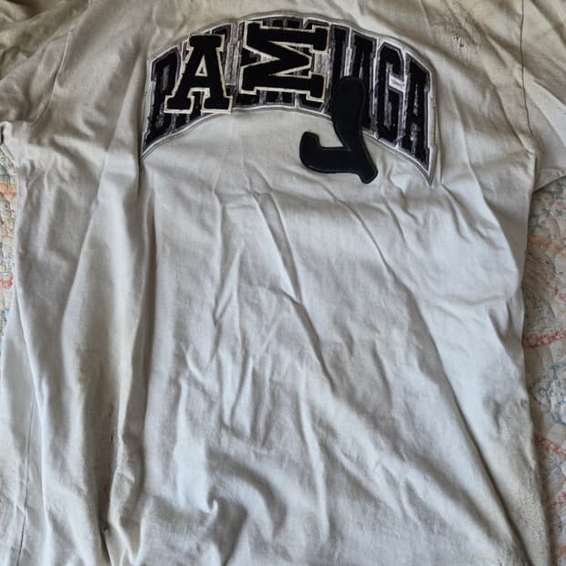 발렌시아가 스케이터 반팔