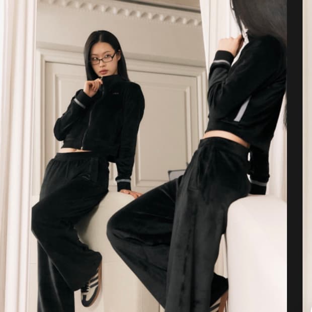 Verish 베리시 벨벳 트레이닝 집업 (원가 7.9)