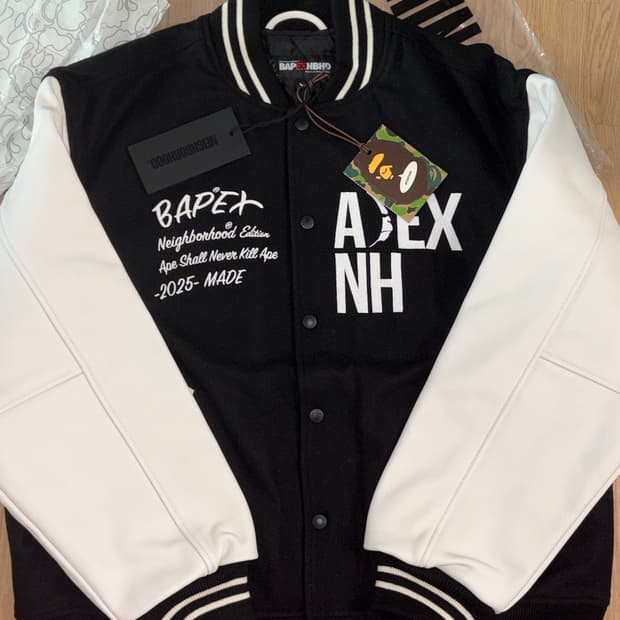 (새상품) BAPE x NBHD 롱슬리브 바시티 자켓