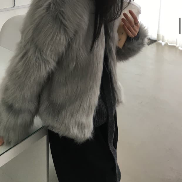 이즈이즈 fog fur jacket 그레이