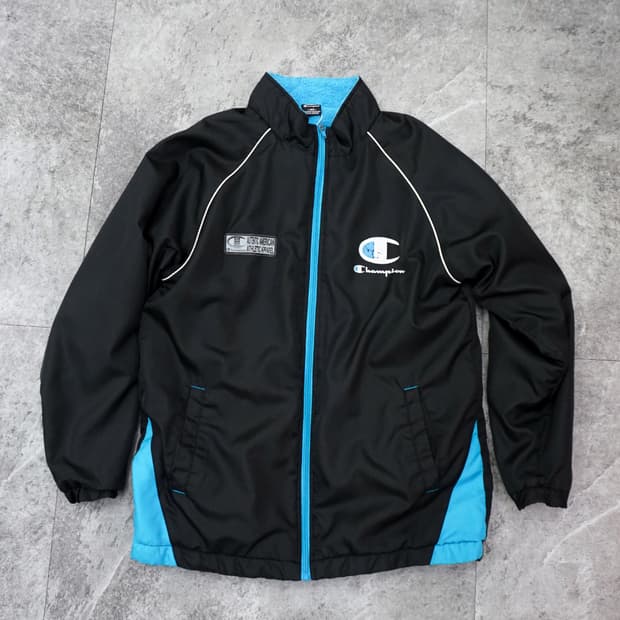 CHAMPION Authentic Outer