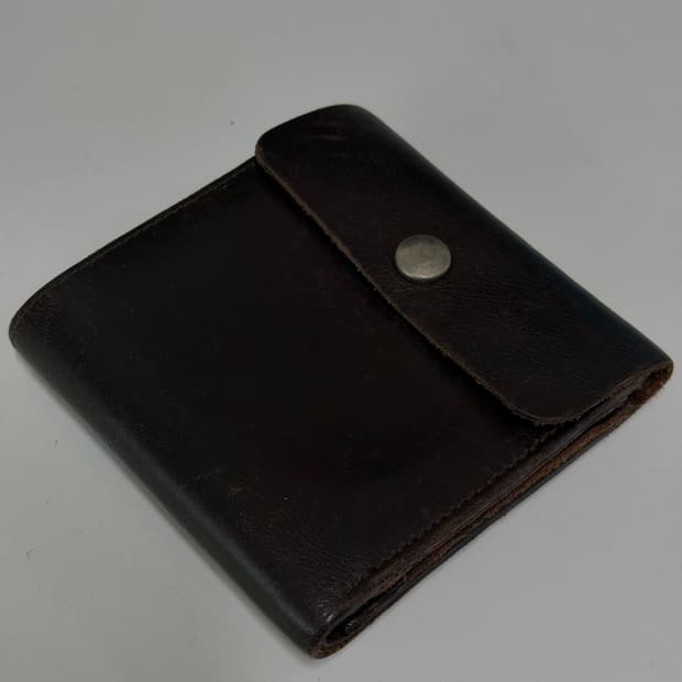 마가렛호웰 브라운 반지갑