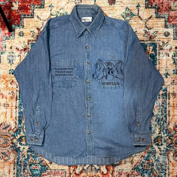 [L] 심슨(simpson) 자수 데님 셔츠