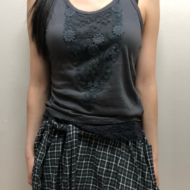 빈티지 그레이 레이스 슬리브리스