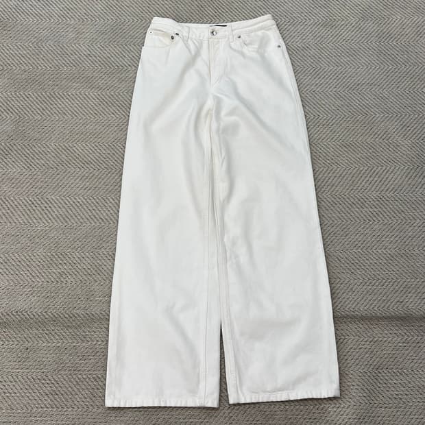 아페쎄 버튼플라이 화이트 팬츠 r3425