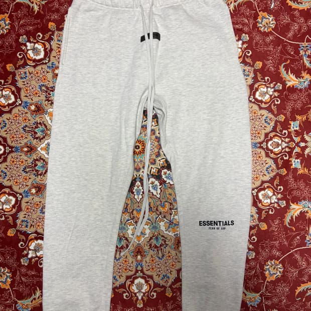 에센셜 라이트오트밀 스웨트팬츠 