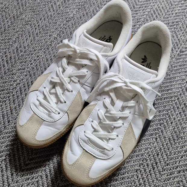 아디다스 독일군 스니커즈 화이트 270