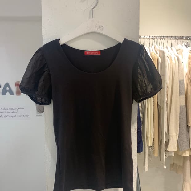 Dot puff sleeve shirts