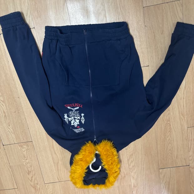 예스아이씨 네이비 퍼 후드집업