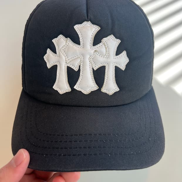 크롬하츠 레더 패치 세메터리 매쉬캡