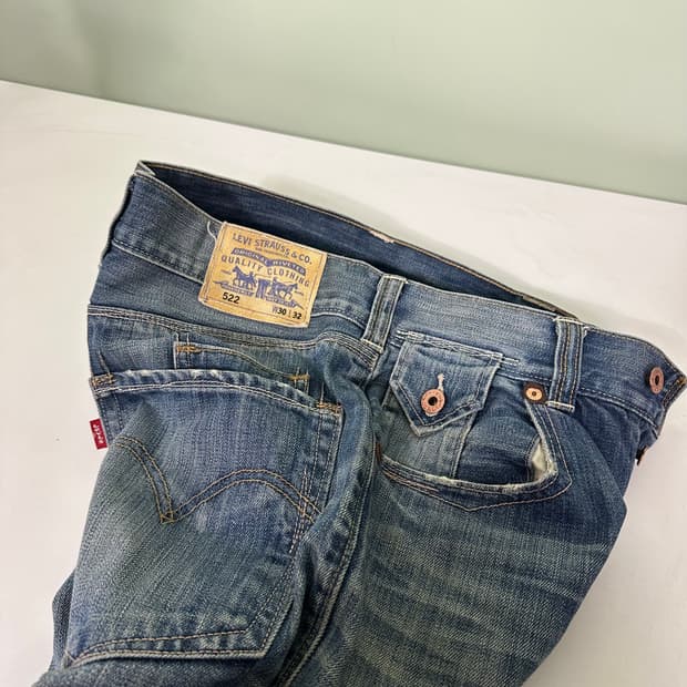 30 M 리바이스522 중청워시드 카보라배색 버튼플라이 데님팬츠