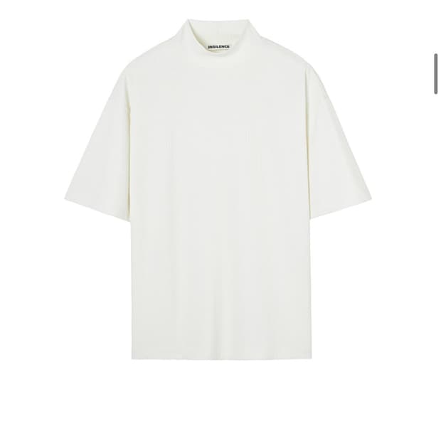 인사일런스 리브드 모크넥 탑 CREAM