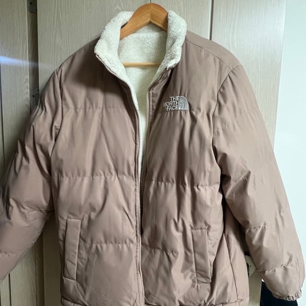 노스페이스 리버시블 패딩 사이즈 S-M