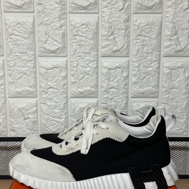 [41] 에르메스 메쉬 스웨이드 고트스킨 느와르블랑 바운싱 스니커즈