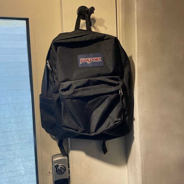 잔스포츠 백팩 빳빳함 