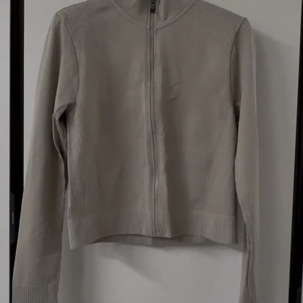 캘빈클라인 하이넥 집업 - 베이지