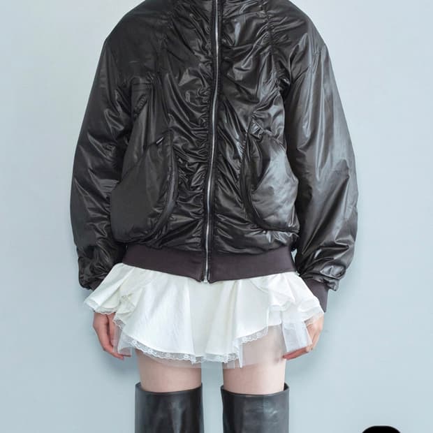 새상품 세릭 하이넥 셔링 점퍼 카키