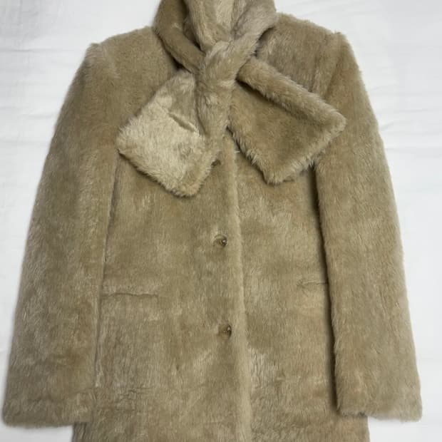 블러썸에이치컴퍼니 RAMU FUR JACKET