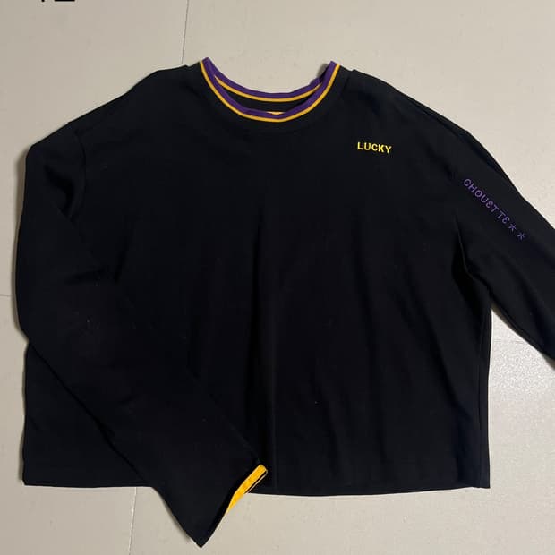 럭키슈에뜨 여성 긴팔 티셔츠 블랙 36